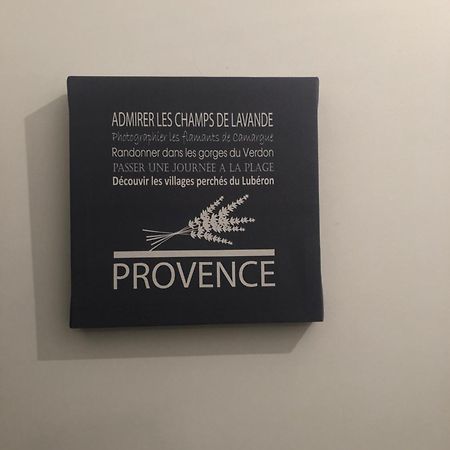 Villa La Lurette, Appartement Et Studio Saint-Étienne-les-Orgues Dış mekan fotoğraf