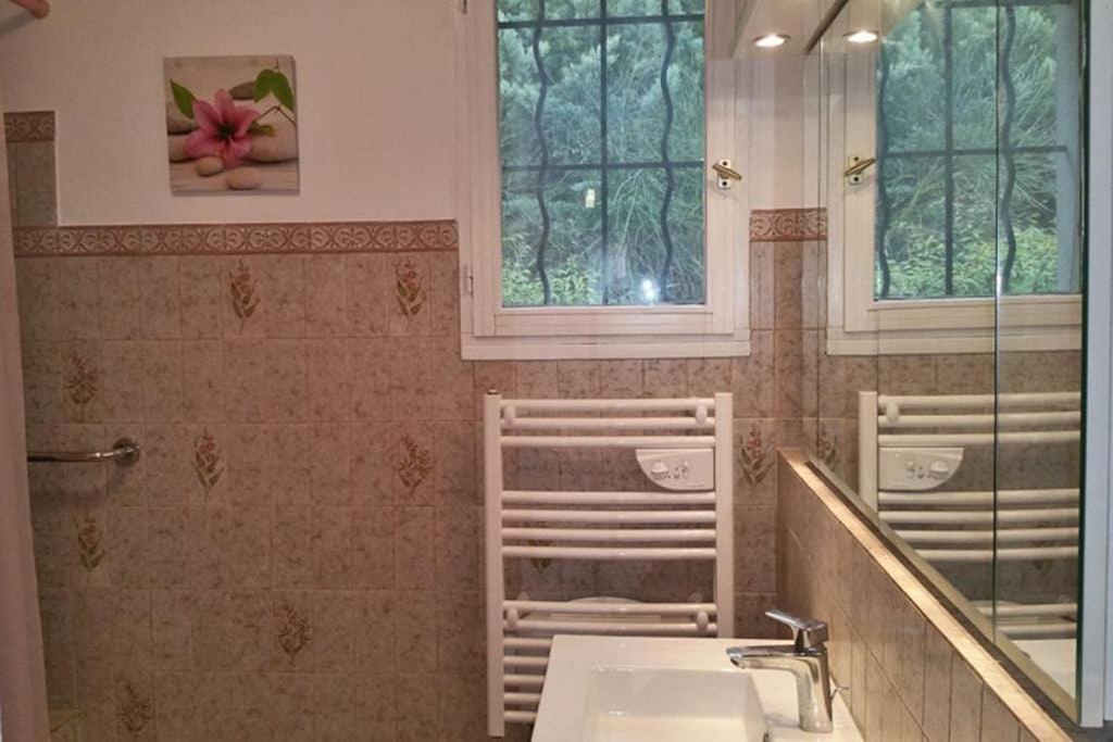 Villa La Lurette, Appartement Et Studio Saint-Étienne-les-Orgues Dış mekan fotoğraf