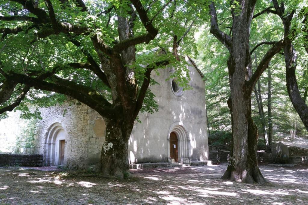Villa La Lurette, Appartement Et Studio Saint-Étienne-les-Orgues Dış mekan fotoğraf