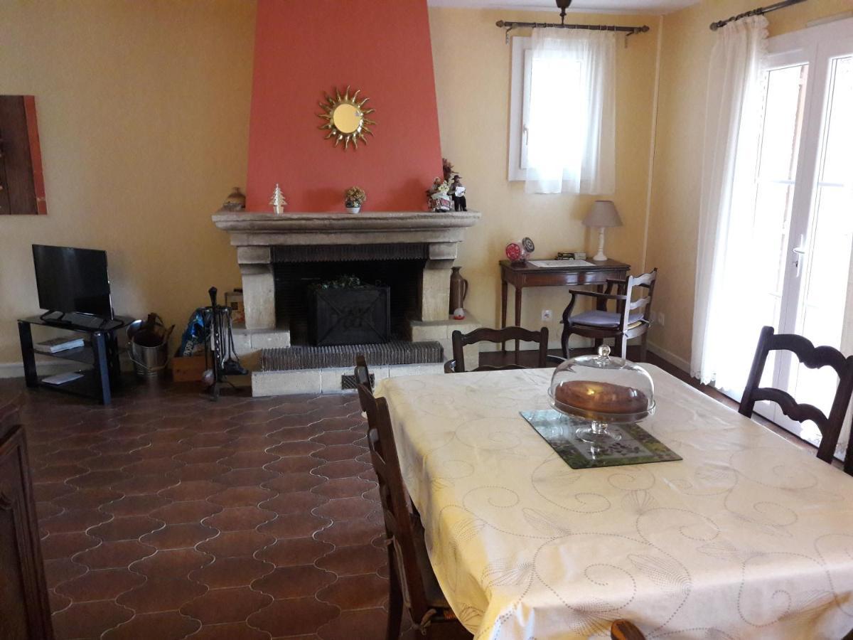 Villa La Lurette, Appartement Et Studio Saint-Étienne-les-Orgues Dış mekan fotoğraf